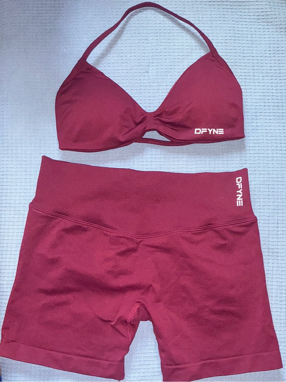 Winter berry Dfyne workout set